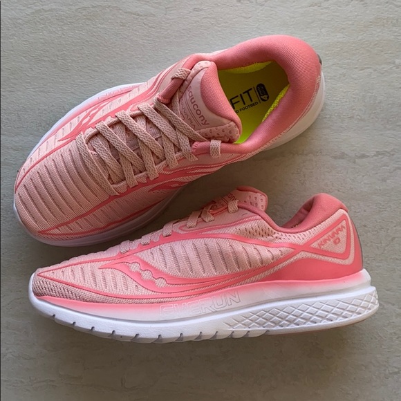 NWT Saucony Kinvara running sneakers rose - Picture 5 of 9